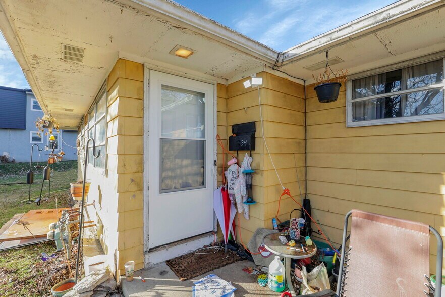 More Photos Of 12-35 Grove Ct, Marysville Apartments For Sale