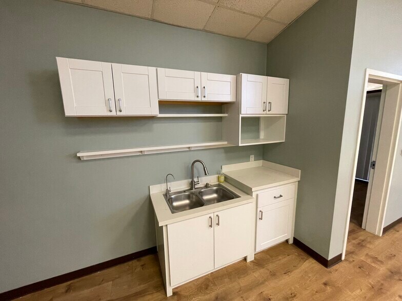 More Photos Of 805 Aerovista Pl, San Luis Obispo Loft Creative Space For Sale