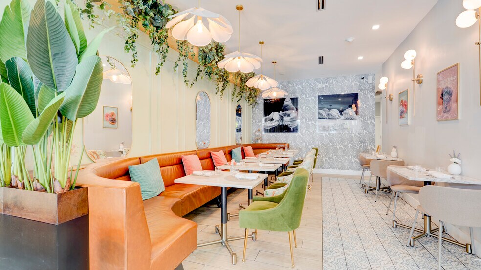 More Photos Of 2516-2526 Ponce De Leon Blvd, Coral Gables Restaurant For Lease