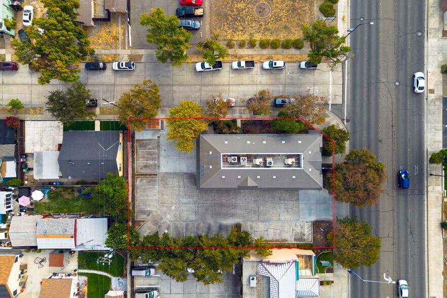 More Photos Of 403 W 11th St, Tracy Office For Sale