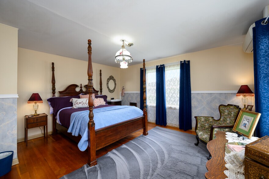 More Photos Of 236 SE Stephens St, Roseburg Hospitality For Sale