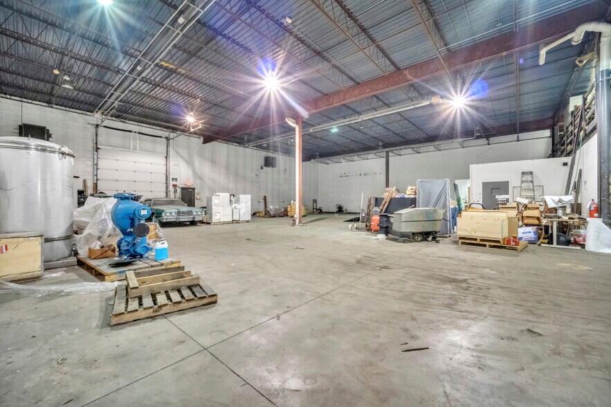 More Photos Of 4878 Van Epps Rd, Brooklyn Heights Manufacturing For Sale