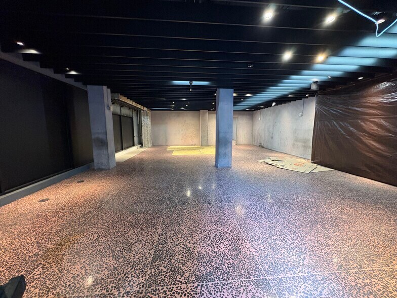 More Photos Of 215 W 9th St, Los Angeles Apartments For Lease