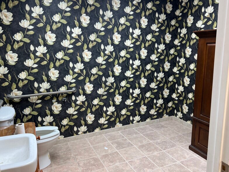 More Photos Of 1504 Fording Island Rd, Bluffton Freestanding For Lease