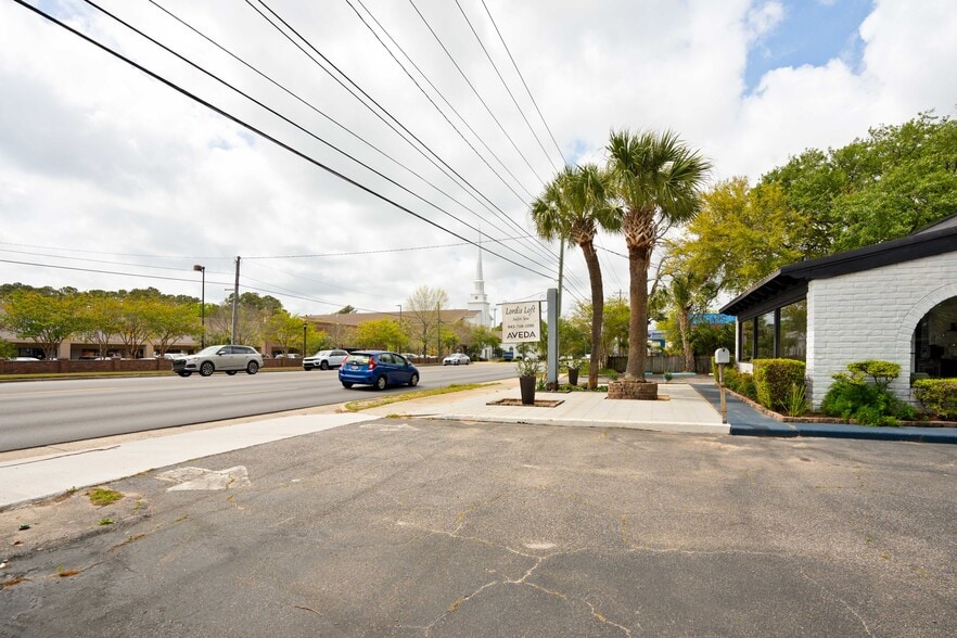 More Photos Of 916 Savannah Hwy, Charleston Freestanding For Lease