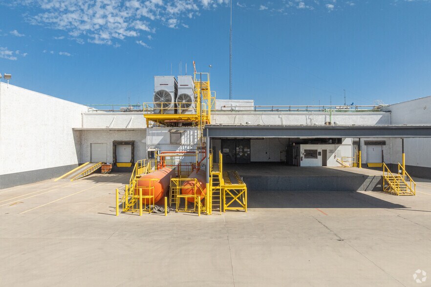 More Photos Of 369 Road 176, Delano Refrigeration Cold Storage For Lease