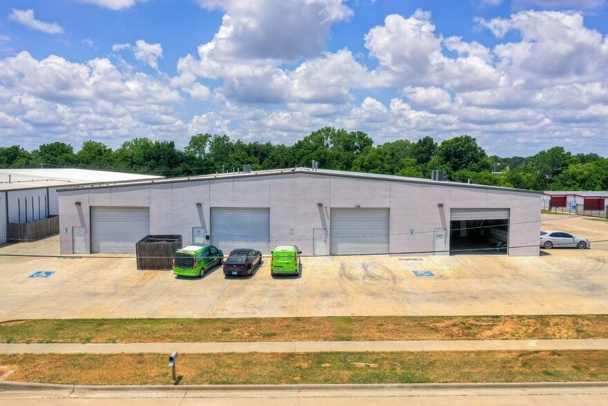 More Photos Of 1158 N Birch Ave, Broken Arrow Flex For Lease