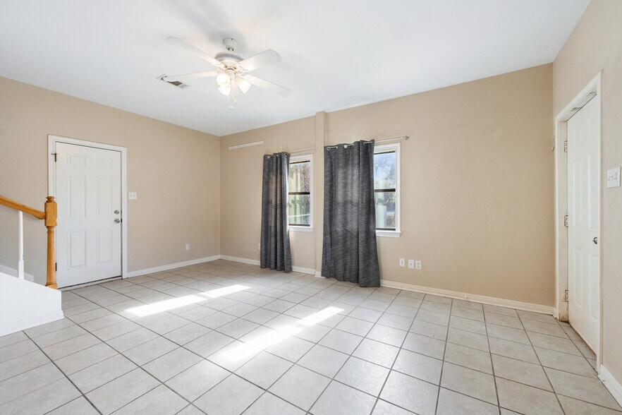 More Photos Of 5205 Hudson Bend Rd, Austin Light Manufacturing For Sale