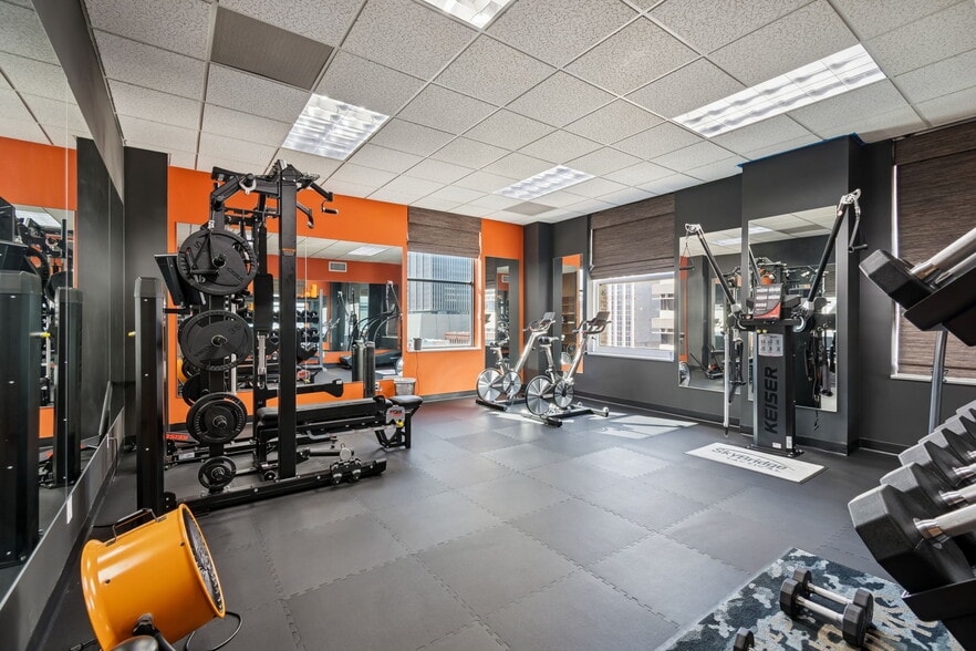 More Photos Of 707 N Franklin St, Tampa Office For Sale