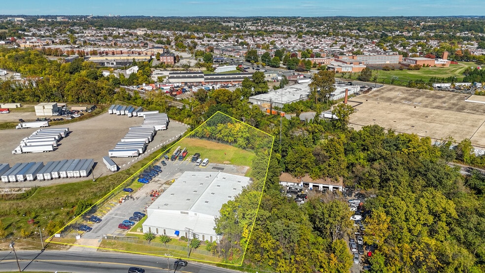 More Photos Of 3520 E Federal St, Baltimore Warehouse For Lease