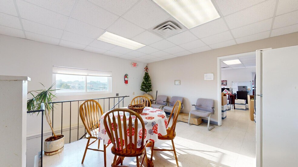 More Photos Of 1327-1331 Macklind Ave, Saint Louis Office For Sale