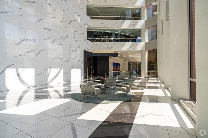 More Photos Of 1415 Louisiana St, Houston Office For Sale