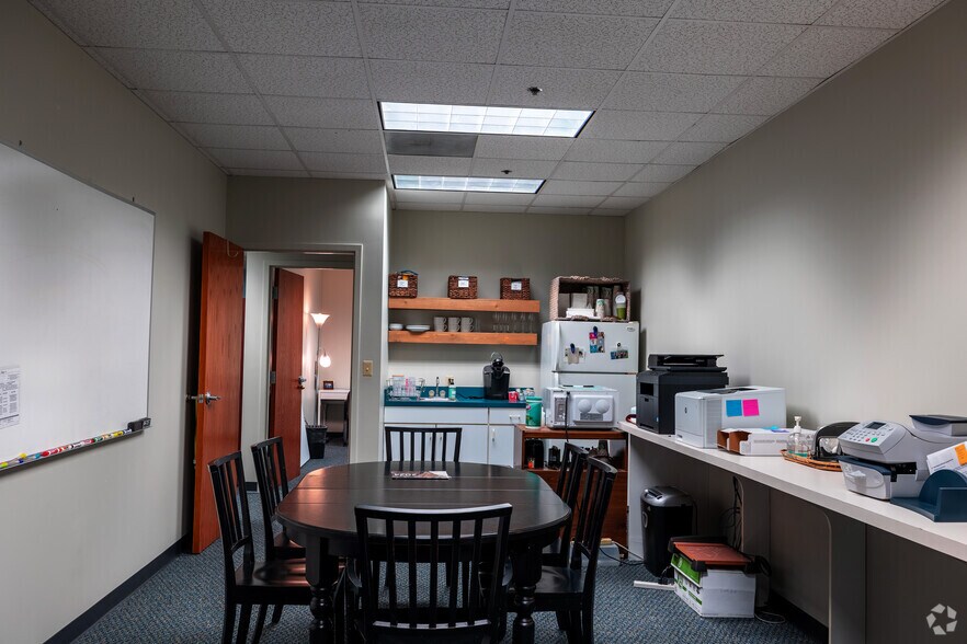 More Photos Of 7501 Boulder View Dr, North Chesterfield Unknown For Lease