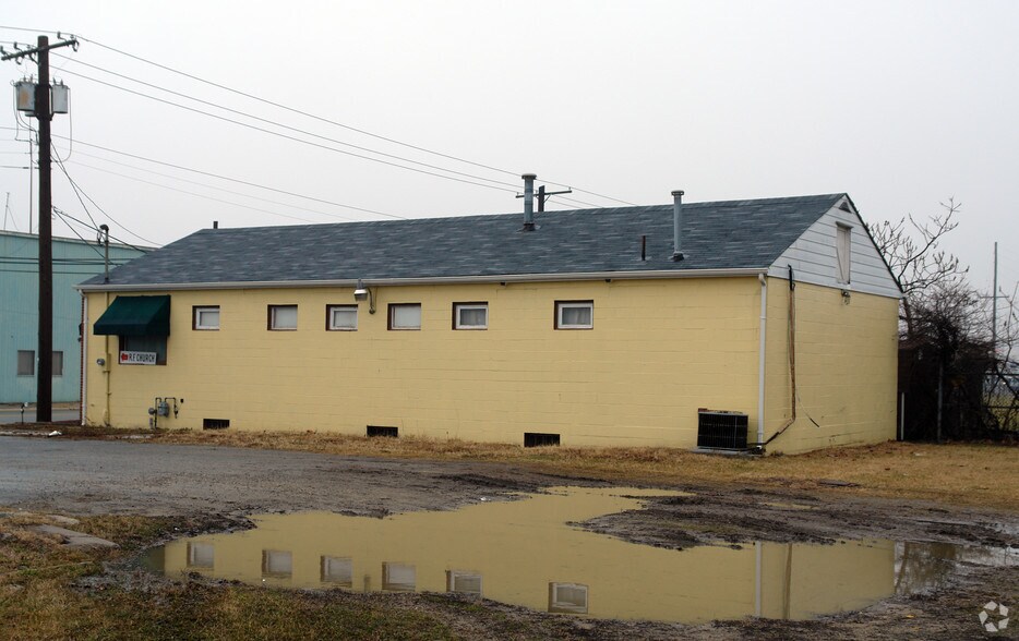 More Photos Of 62 Front St, Salem Schools For Sale