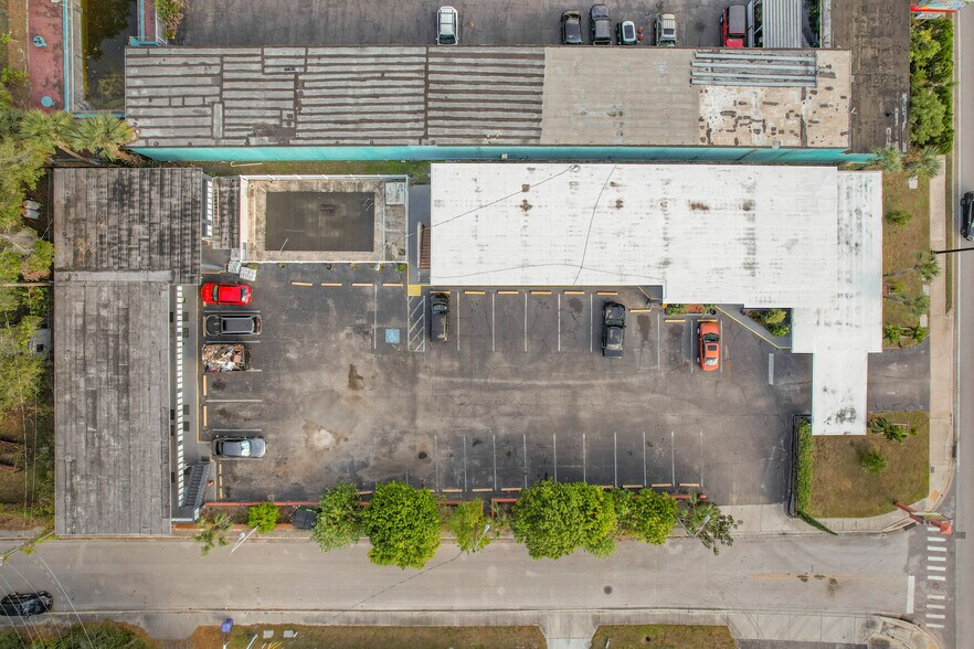 More Photos Of 307 E Vine St, Kissimmee Hotel For Sale