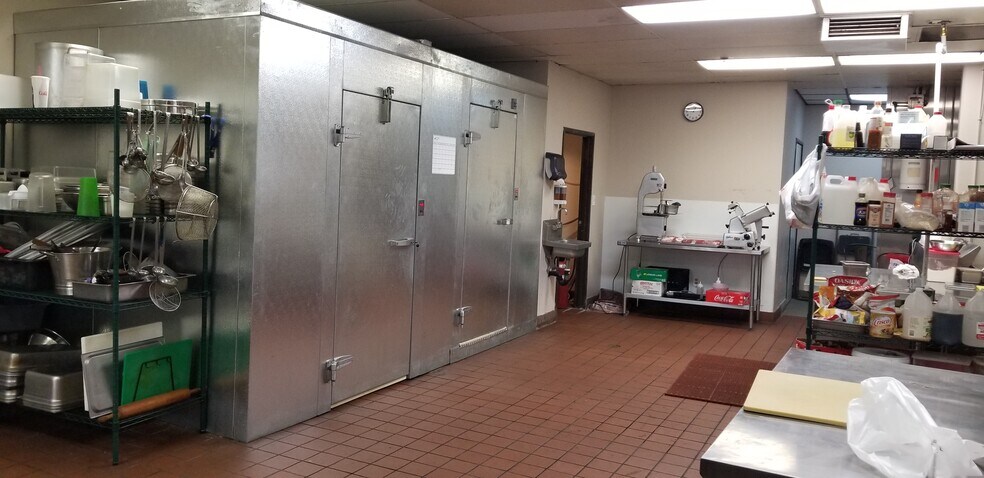 More Photos Of 686 N Spring St, Los Angeles Restaurant For Lease