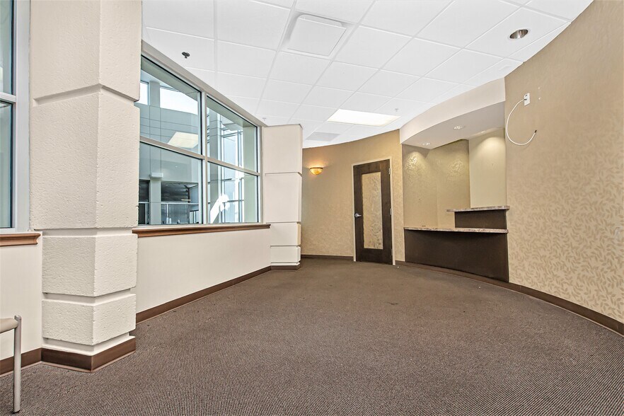 More Photos Of 2088 Ogden Ave, Aurora Medical For Lease