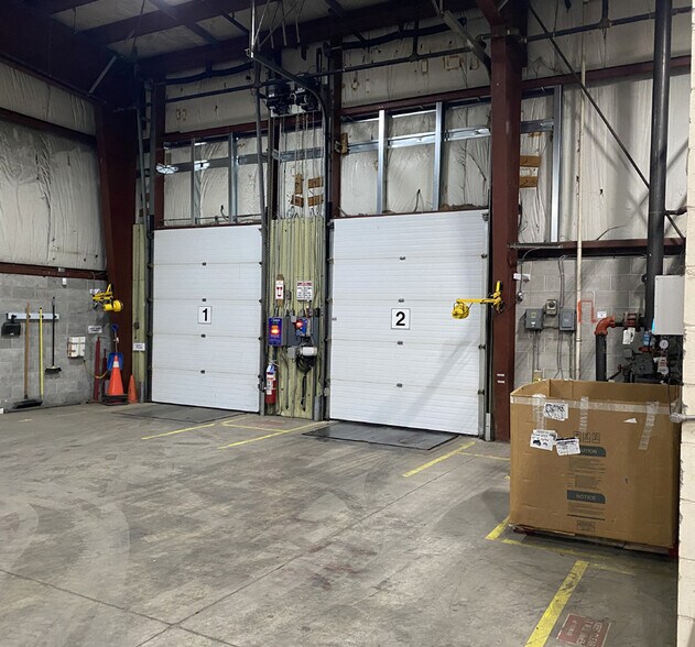 More Photos Of 2021 Rogers Rd, Perth Warehouse For Sale