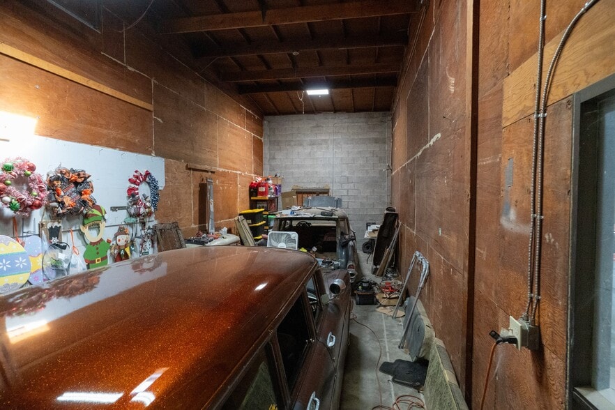 More Photos Of 2579 Atwater Blvd, Atwater Freestanding For Sale