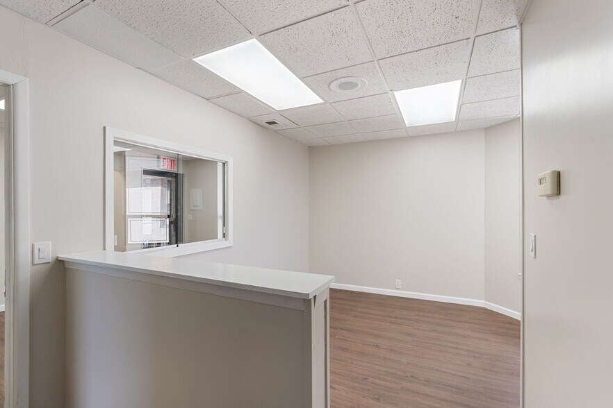 More Photos Of 2627 Hylan Blvd, Staten Island Medical For Lease