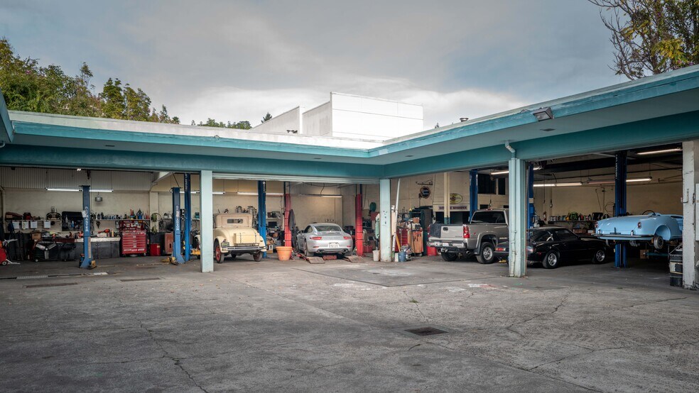 More Photos Of 1714 4th St, San Rafael Storefront Retail Residential For Sale