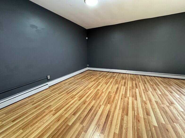 More Photos Of 226 W State St, Trenton Medical For Sale