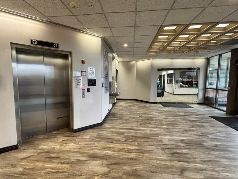 More Photos Of 4460 Highland Dr, Salt Lake City Medical For Lease