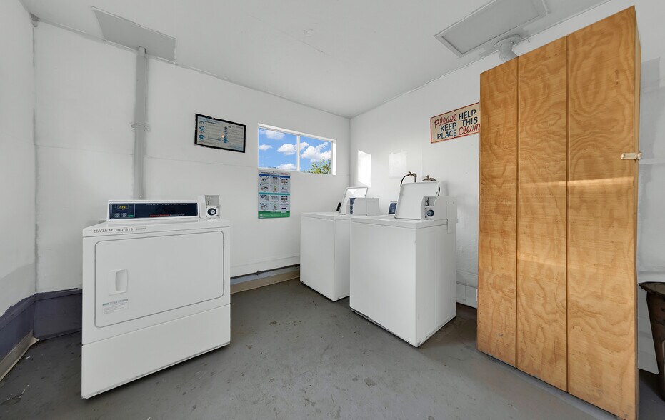 More Photos Of 24850 5th Ave, Los Molinos Manufactured Housing Mobile Home Park For Sale