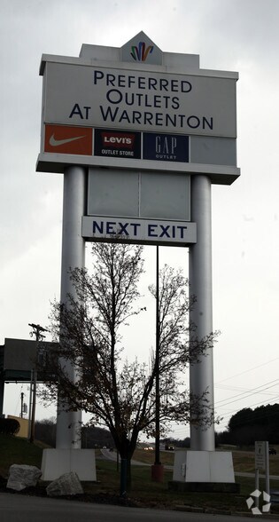 More Photos Of 1000 Warrenton Outlet Ctr, Warrenton Unknown For Lease