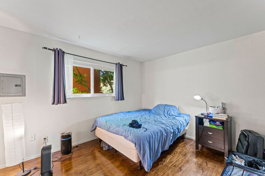 More Photos Of 2427 McKinley Ave, Berkeley Apartments For Sale