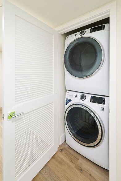 More Photos Of 1237 W 25th St, Los Angeles Apartments For Sale