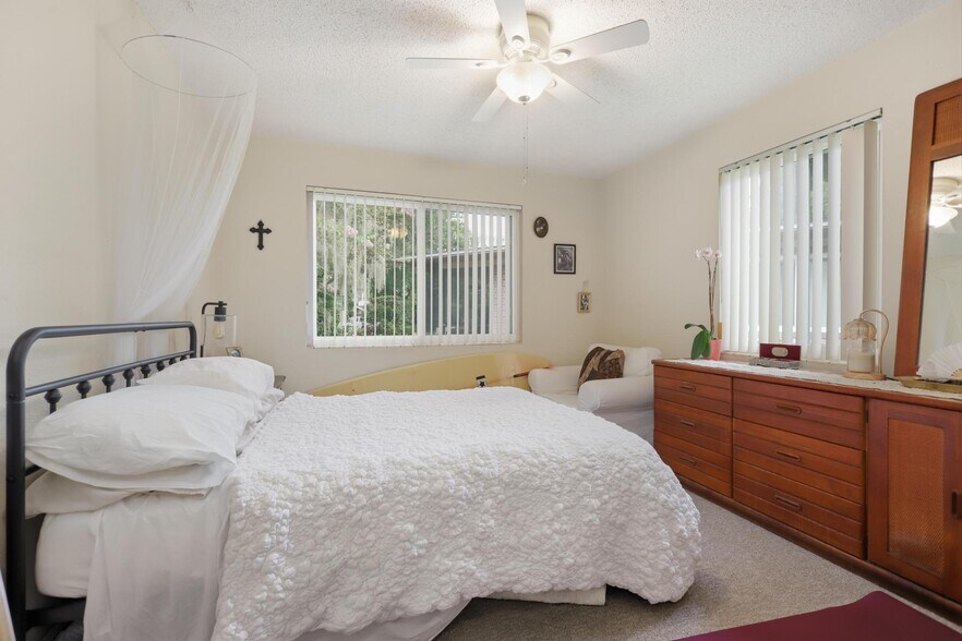 More Photos Of 642 Harwood St, Orlando Apartments For Sale