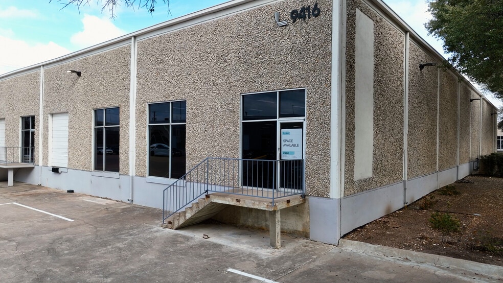 Primary Photo Of 9416 Neils Thompson Dr, Austin Unknown For Lease