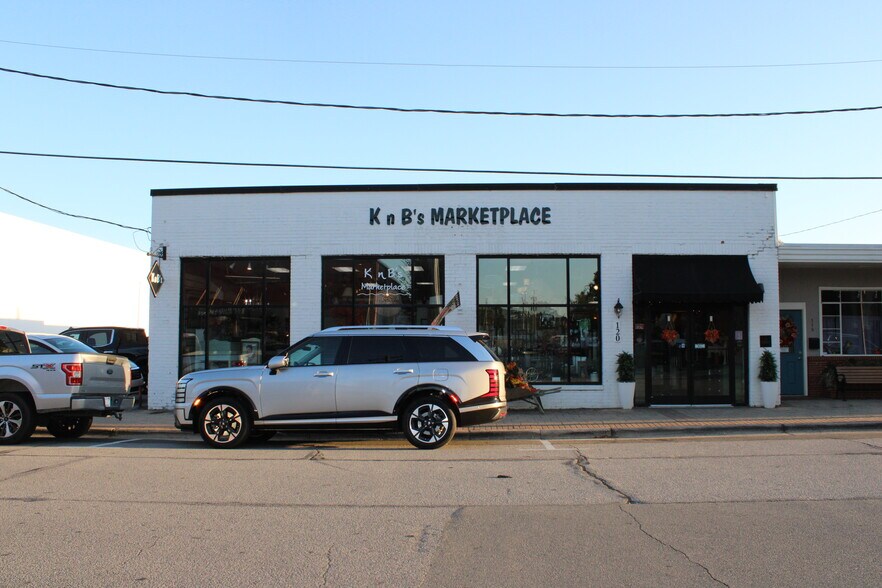 More Photos Of 120 Raleigh St, Fuquay-Varina Storefront For Sale