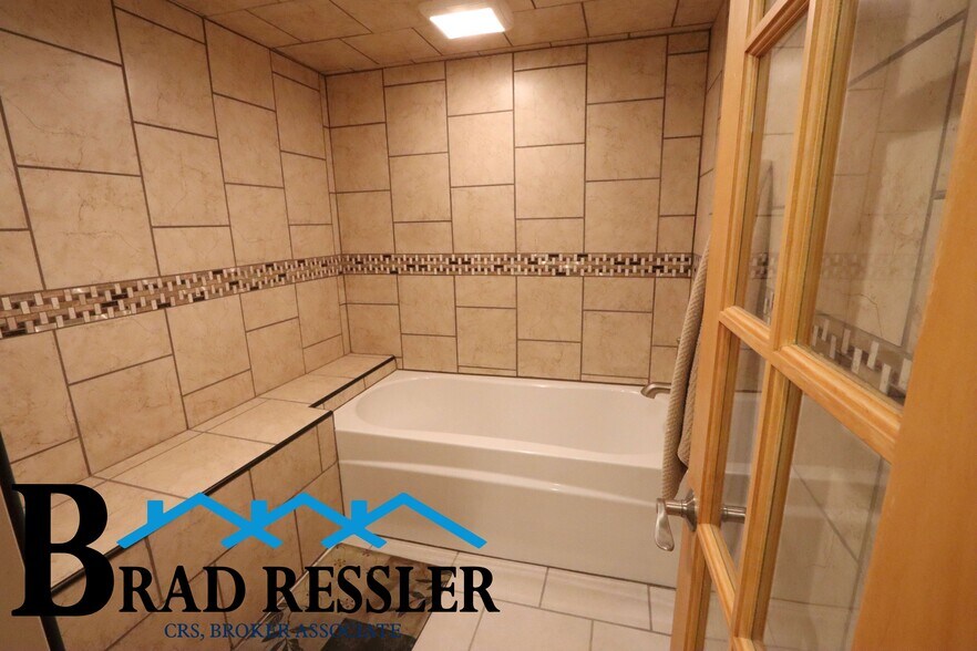 More Photos Of 803 W Birch St, Glenrock Storefront Retail Residential For Sale