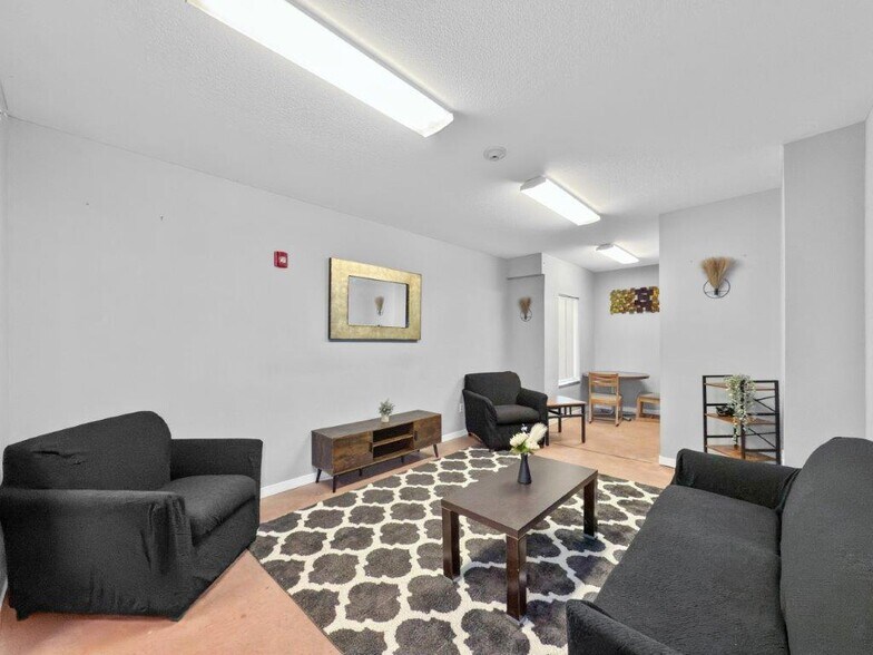 More Photos Of 2030 S Dmacc Blvd, Ankeny Apartments For Sale