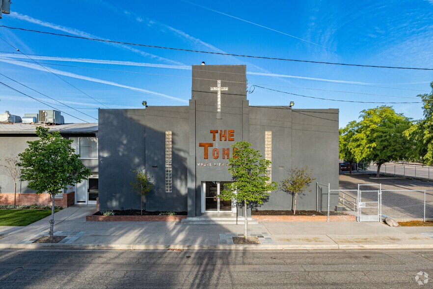 More Photos Of 315 N Conyer St, Visalia Religious Facility For Sale