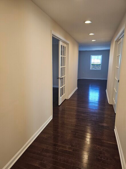 More Photos Of 27 S Royal Ave, Front Royal Medical For Lease
