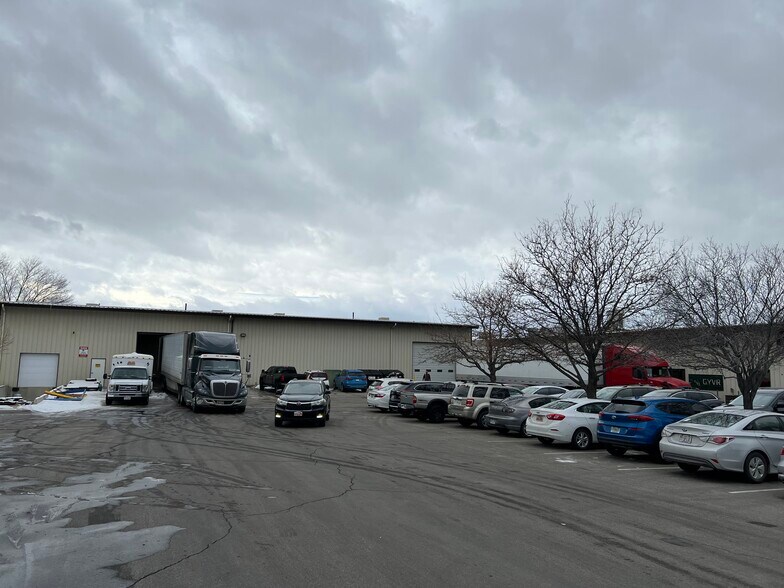 More Photos Of 1657 N State St, Lehi Manufacturing For Lease