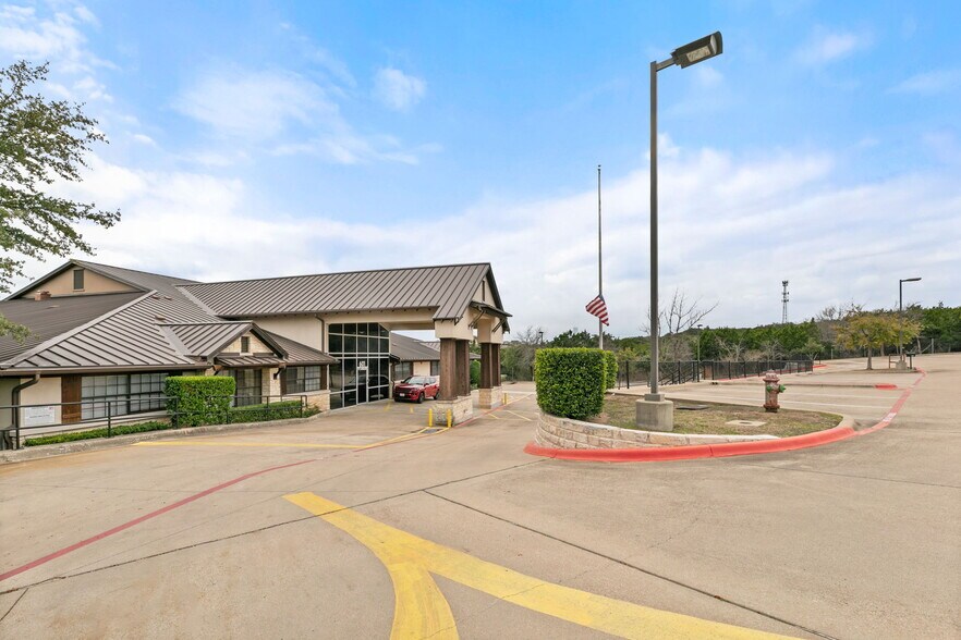 More Photos Of 601 Ranch Road 620 S, Lakeway Office For Sale