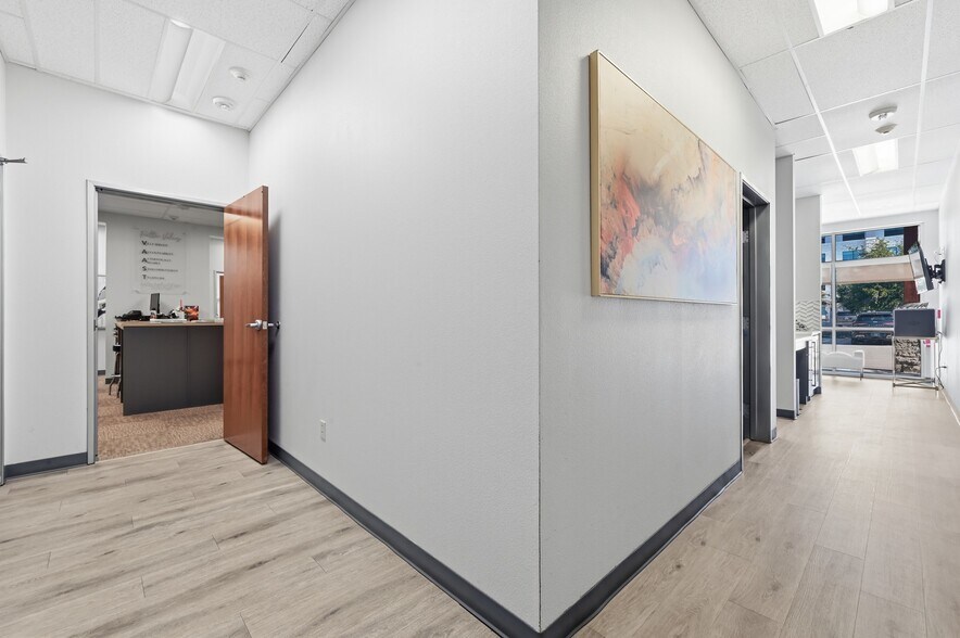 More Photos Of 333 E Highway 290, Dripping Springs Office For Lease