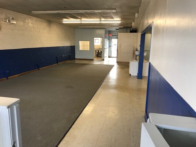 More Photos Of 116 W Irving Park Rd, Wood Dale Daycare Center For Lease