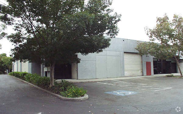 More Photos Of 1130 Industrial Ave, Petaluma Light Manufacturing For Sale