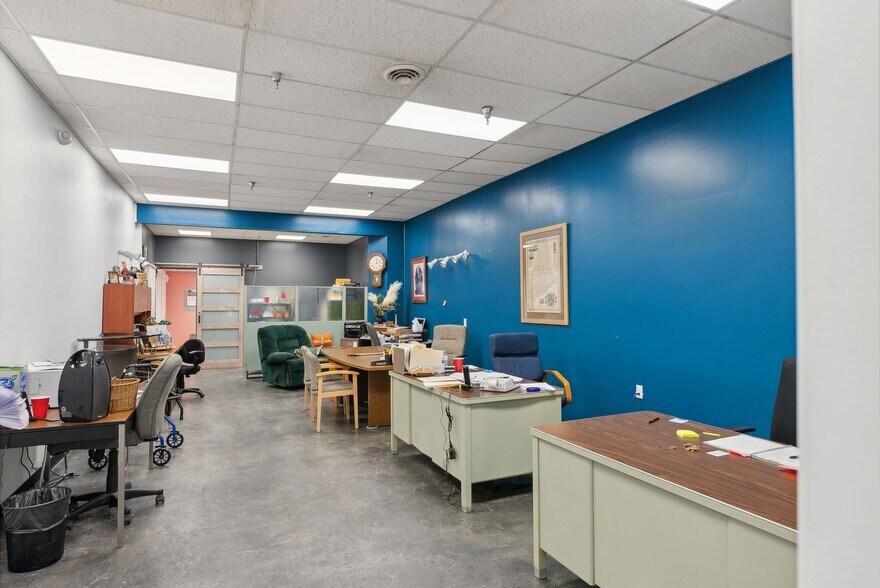 More Photos Of 248 State St, Ellsworth Department Store For Sale