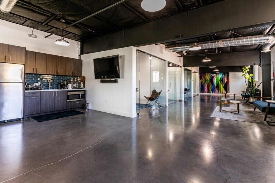 More Photos Of 4383 Forestdale Dr, Park City Warehouse For Lease