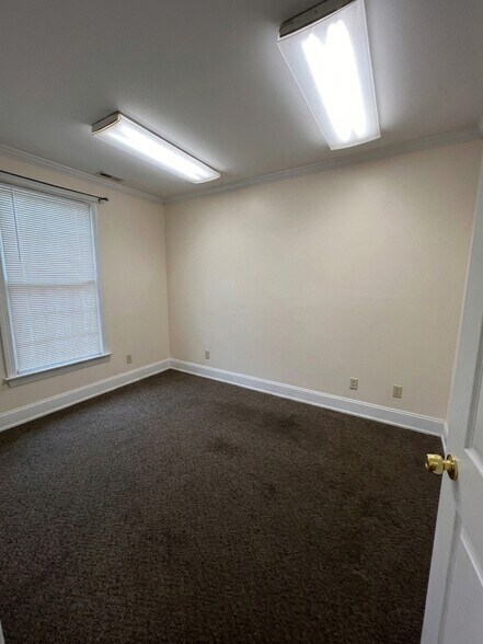 More Photos Of 4922-4948 Windy Hill Dr, Raleigh Office For Lease