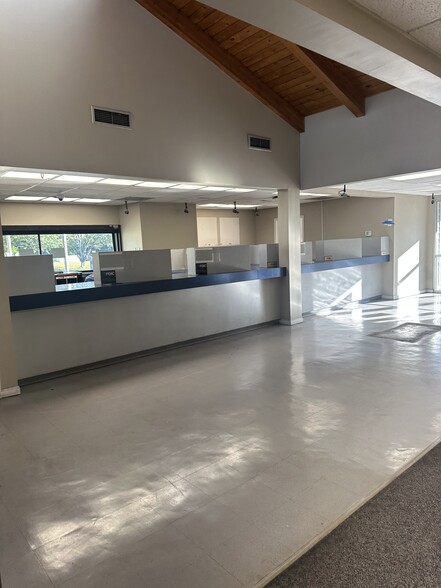 More Photos Of 301-305 N Goose Creek Blvd, Goose Creek Unknown For Lease