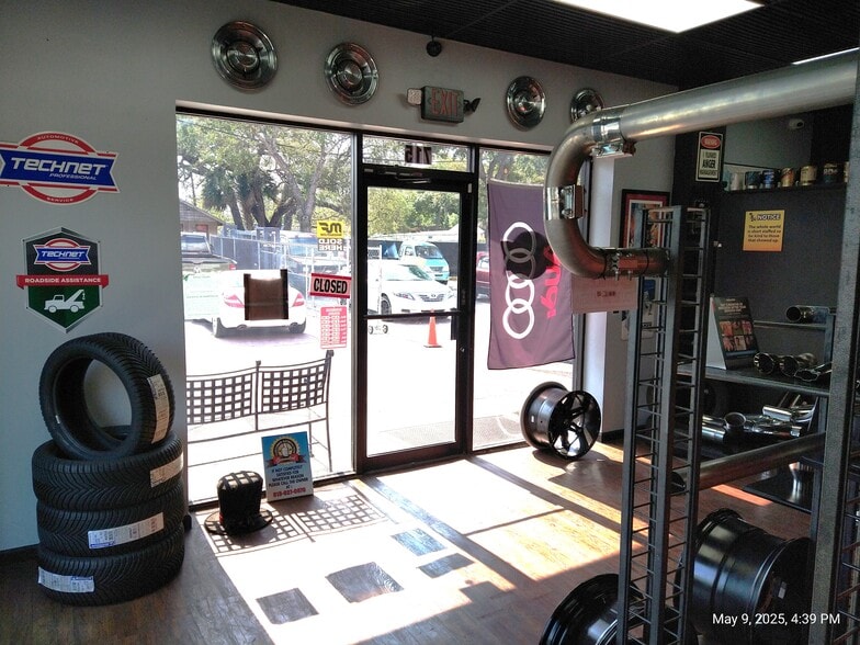 More Photos Of 715 W Waters Ave, Tampa General Retail For Sale