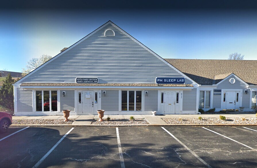 More Photos Of 5703-5713 NW 64th Ter, Kansas City Medical For Sale