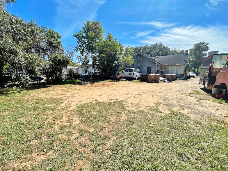 More Photos Of 2206 Government St, Mobile Freestanding For Sale